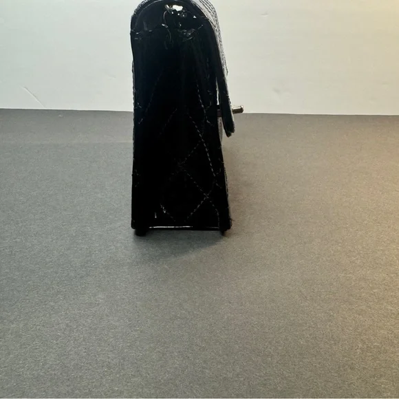 Chanel Vintage Glossy Black Quilted Mini Bag - Picture 12 of 12